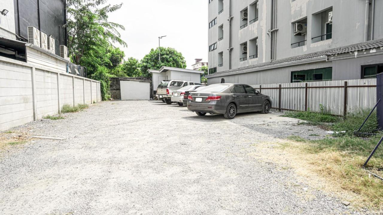 Roomquest Bangkok Don Mueang Airport Banguecoque Exterior foto