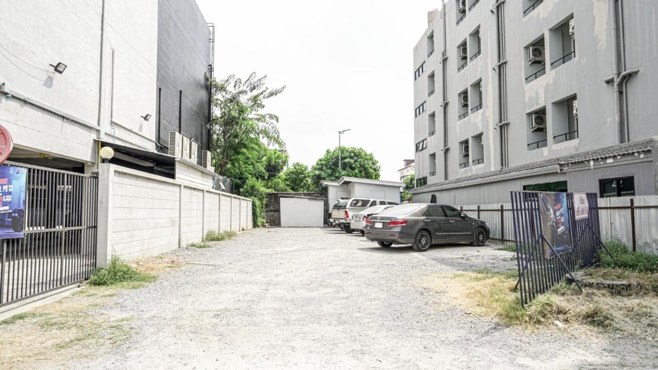 Roomquest Bangkok Don Mueang Airport Banguecoque Exterior foto