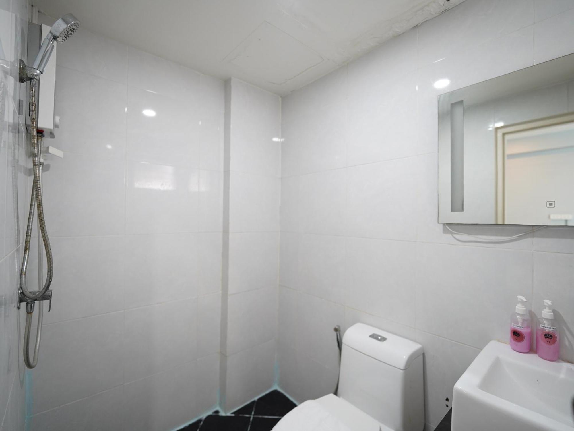 Roomquest Bangkok Don Mueang Airport Banguecoque Quarto foto